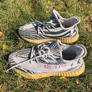 Adidas Yeezy 350 “zebra”